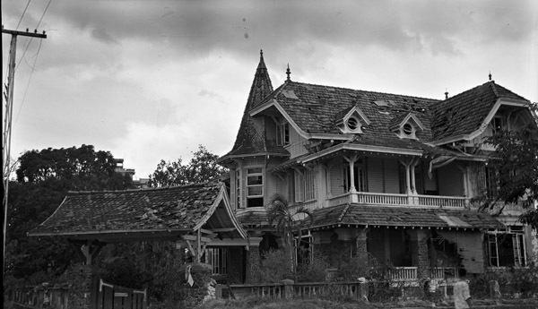 Leyte, House