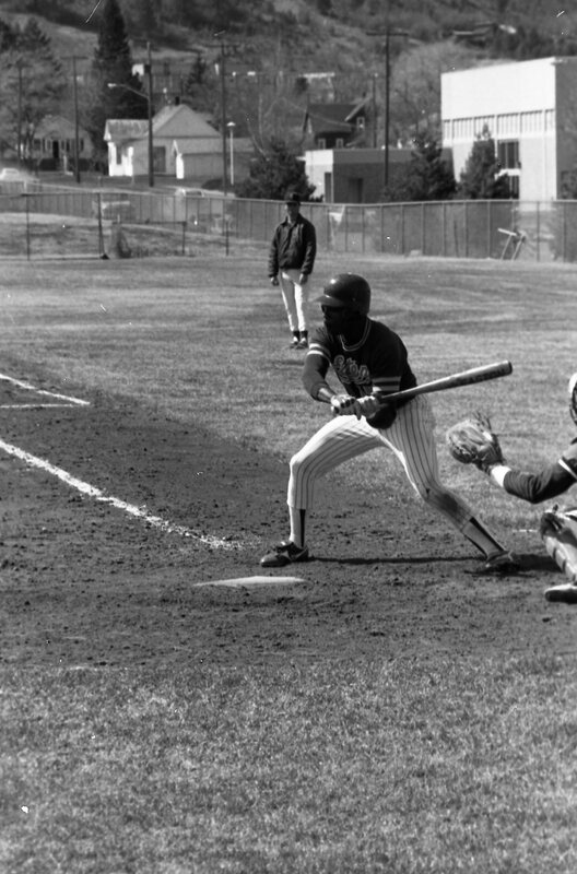 1985 Baseball, April Action 38