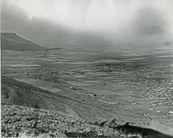 1935 La Grande, Hilltop View 02