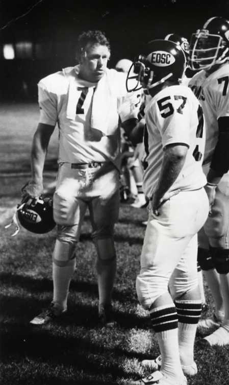1981 Football Players, Alumni 01