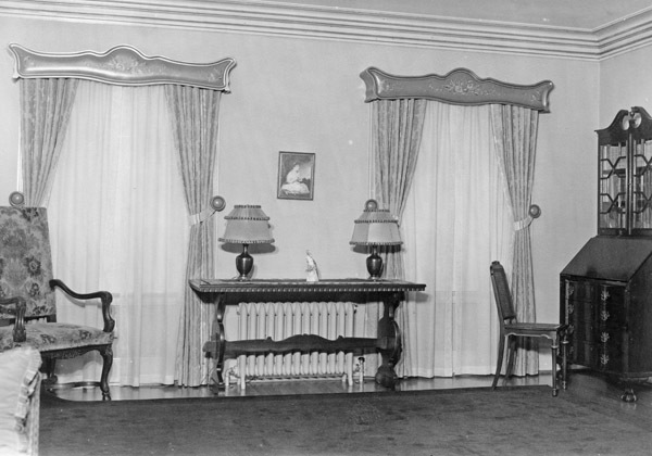 La Grande Home, Interior-B 1