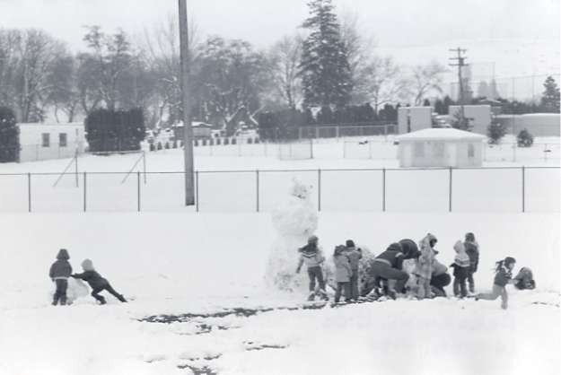 1983 Ackerman Elementary School, Snowman 01