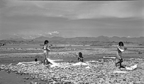 Mindoro, Local Bathers 1