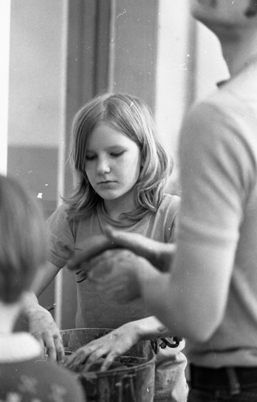 1974 Ackerman Elementary School, Clay 01