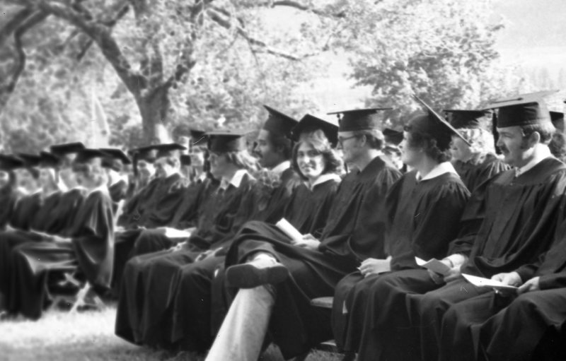 1980 Graduation 03