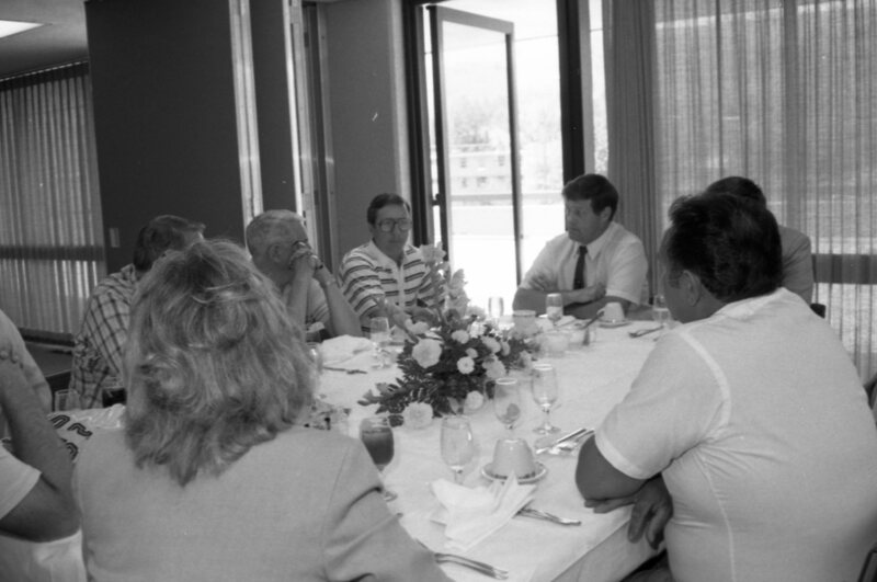 1986 Luncheon, Fleetwood Enterprise 03