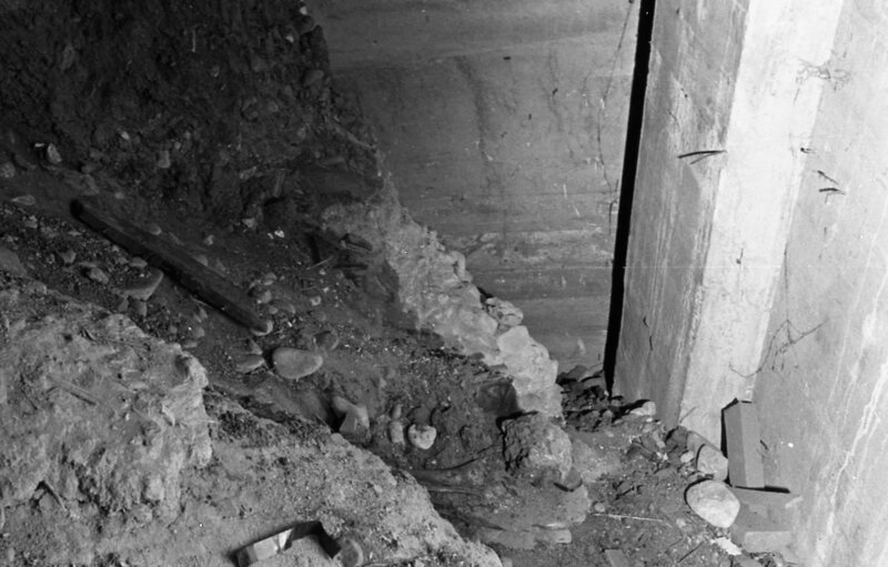 1978 Inlow Hall, Grave 04