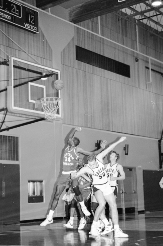 1988 Basketball Action, EOSC at GFU 18