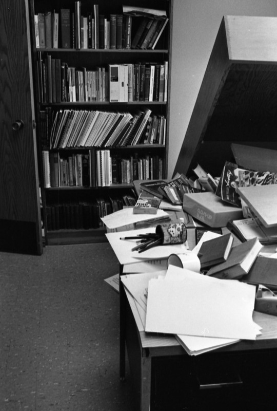 1978 Employee, Ralph Lewis' Office in Disarray 04