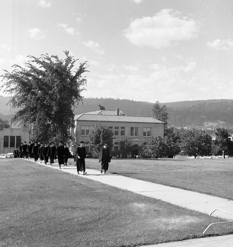 1967 Summer Graduation, Graduates Walk