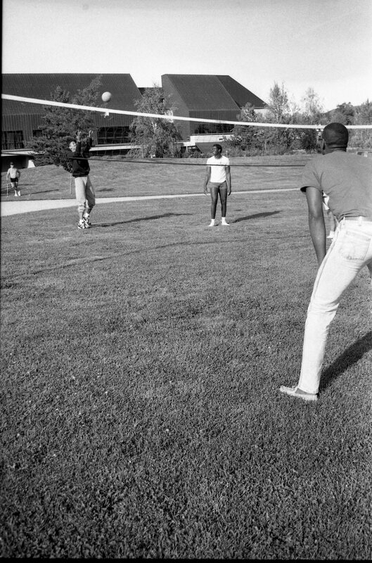 1988 Volleyball, New Students 13