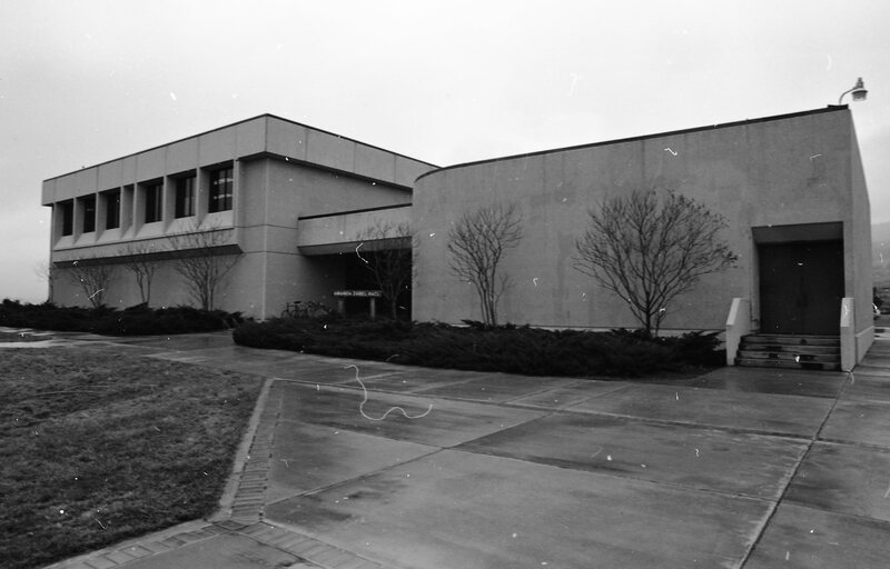 1983 Zabel Hall 05