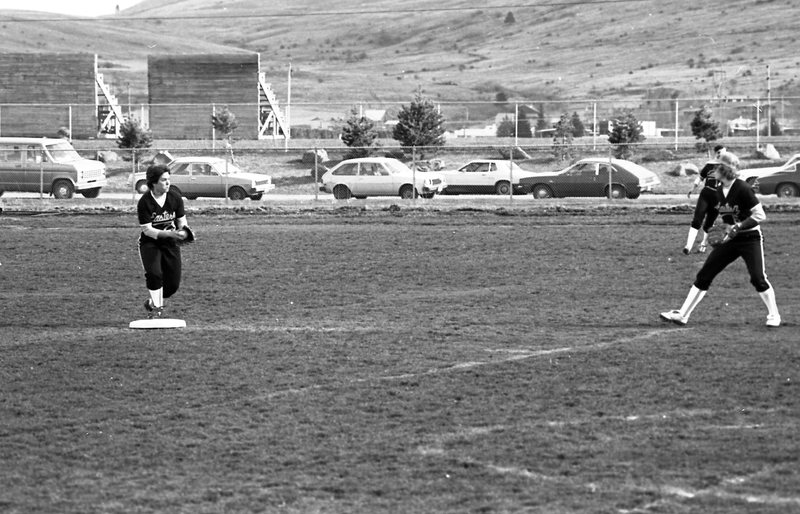 1982 Women's Softball Game - EOSC vs. EWU 12