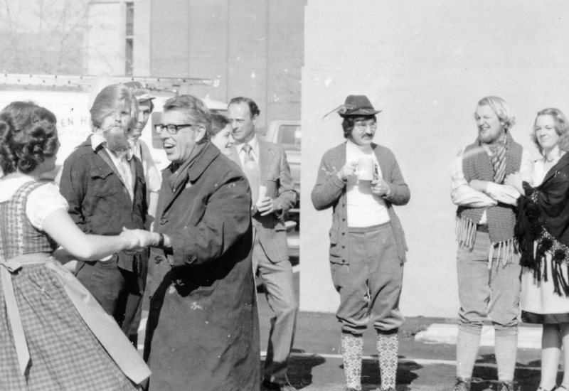1975 Octoberfest, Folk Dancing 01
