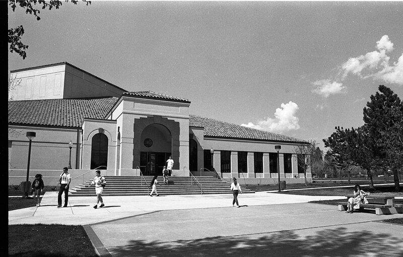 1991 Students, Walking 20