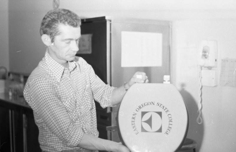 1979 Employees, Toilet Seats 03