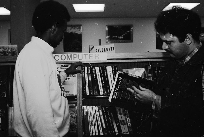1988 Hoke Hall Bookstore 01