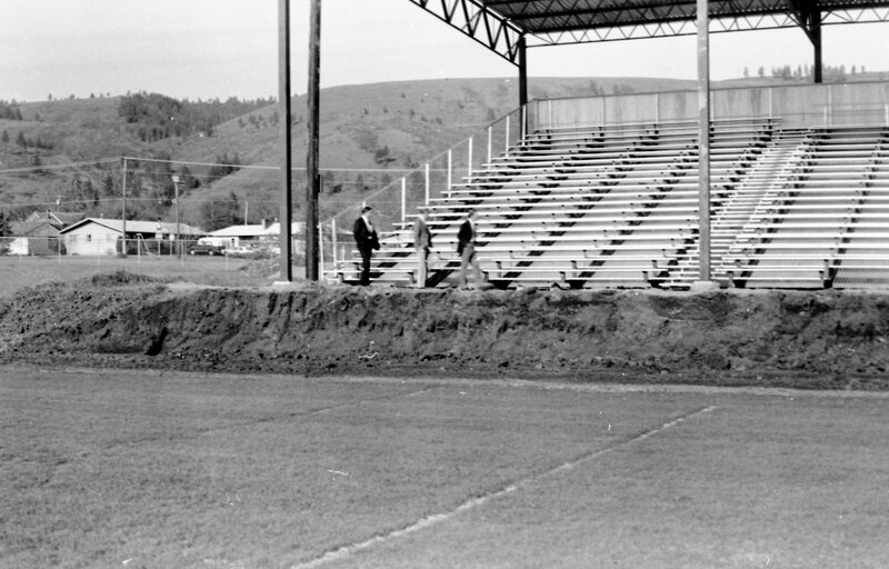 1984 Stadium Stands, Tour 03