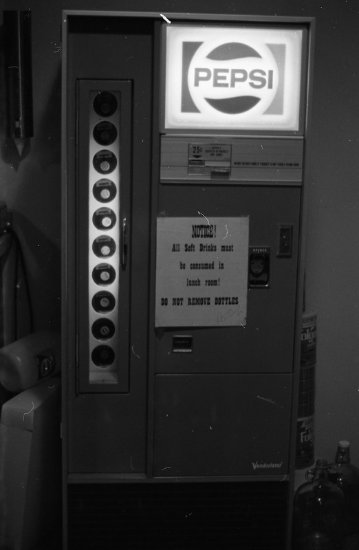 1980 Vending Machine, Pepsi 01