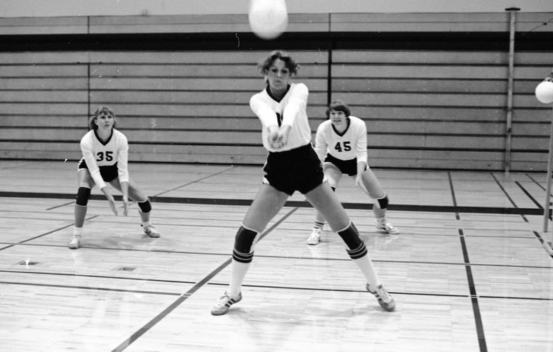 1980 Women's Volleyball Action 09