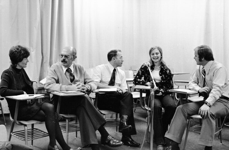 1975 Radio Show, Discussion Panel 04