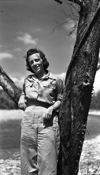 Clara Cohen, Red Cross 1