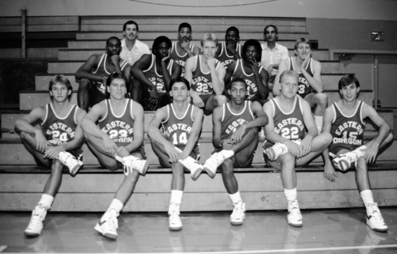1987 Basketball Team 11