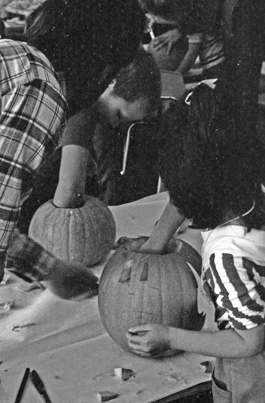 1985 Ackerman Elementary School, Pumpkins 18
