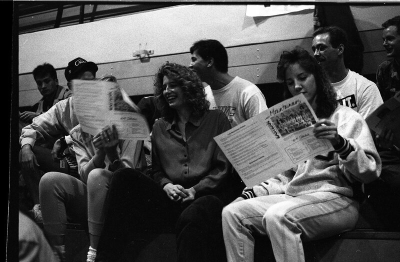 1991 Women's Basketball, Lewis &amp; Clark at EOSC, Fans 04