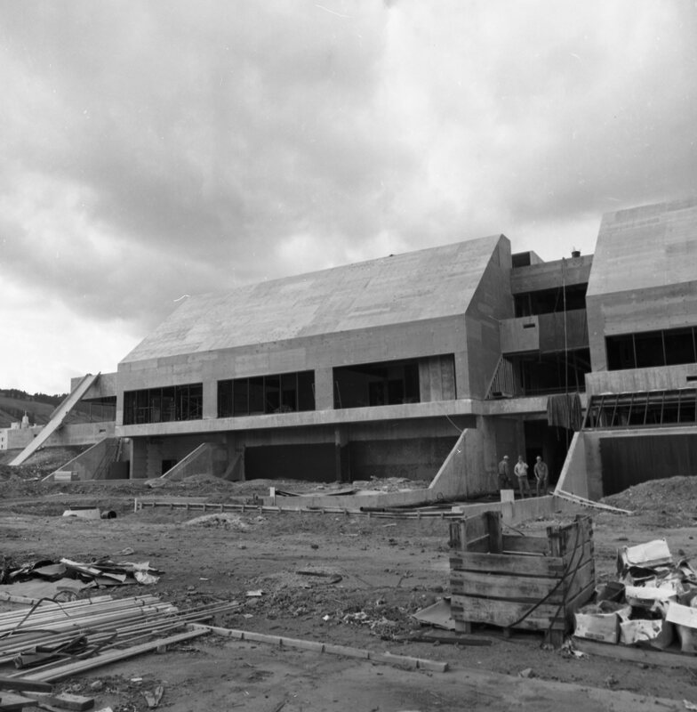 1972 Hoke Hall Construction 09