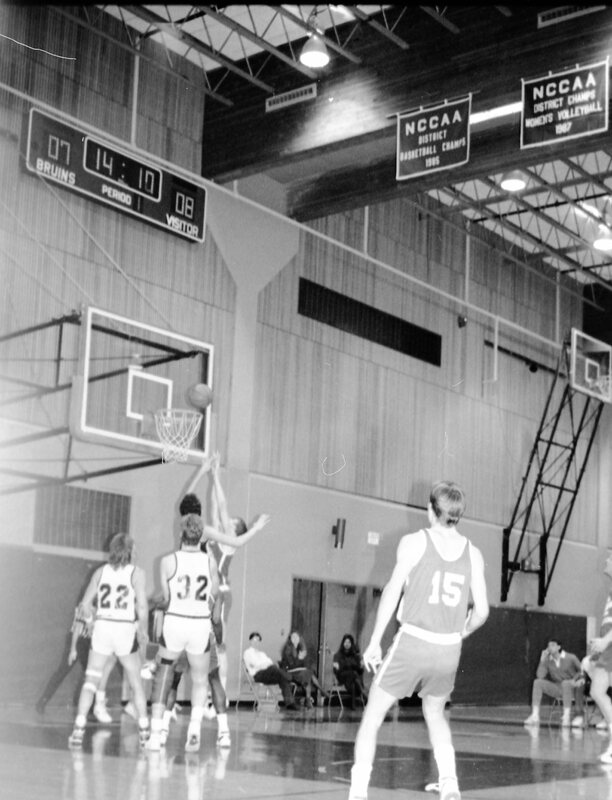 1988 Basketball Action, EOSC at GFU 05