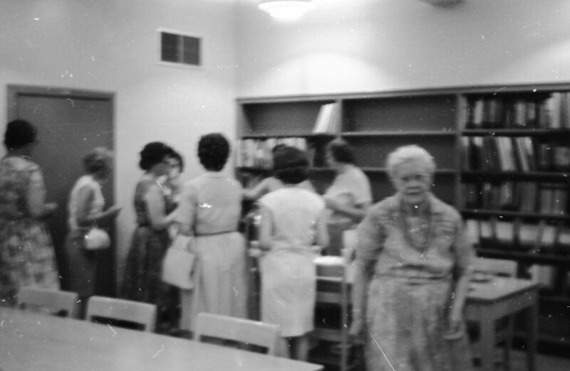 1968 Reading Institute, Library 10