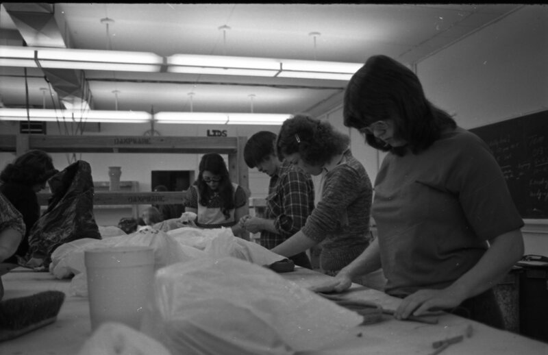 1976 Art, Ceramics Class 02