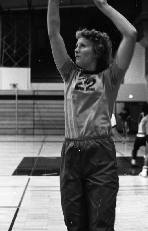 1981 Women's Basketball Player, Susan Howard 03