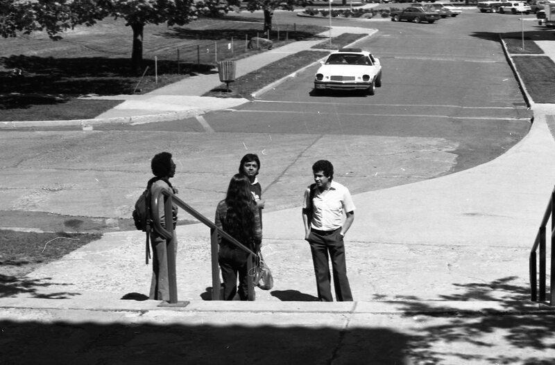 1985 Students, May Outdoor Candid Shots 18