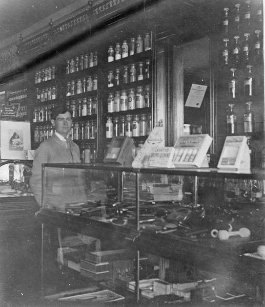 Store Interiors, Red Cross Drug 1