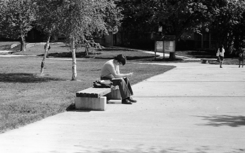 1983 Student, Reading 01