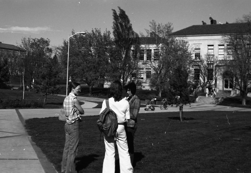 1981 Students, Outdoors 08