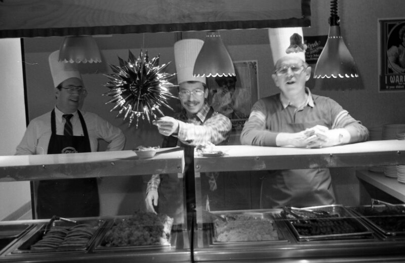 1984 Christmas Dinner Preparation 08