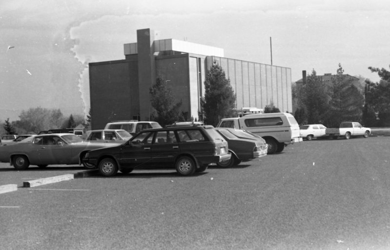 1987 Badgley Hall, Side 04