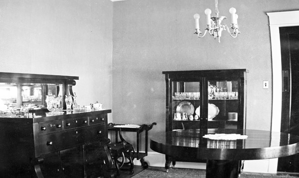 La Grande Home, Interior-A 1