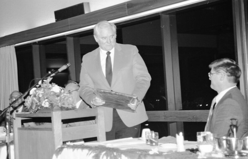 1986 Alumni Dinner, Awards 07