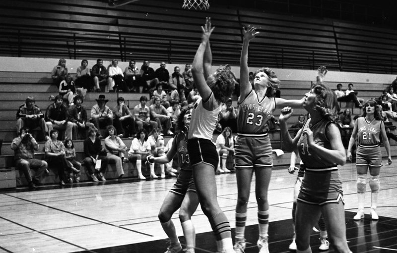 1982 Women's Basketball, EOSC vs. Lewis & Clark, Action 02