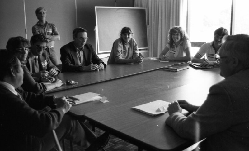 1985 Students Meeting with Faculty 03