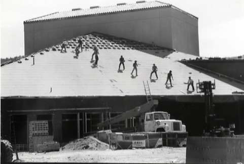 1989 Loso Hall Construction, Roof 03