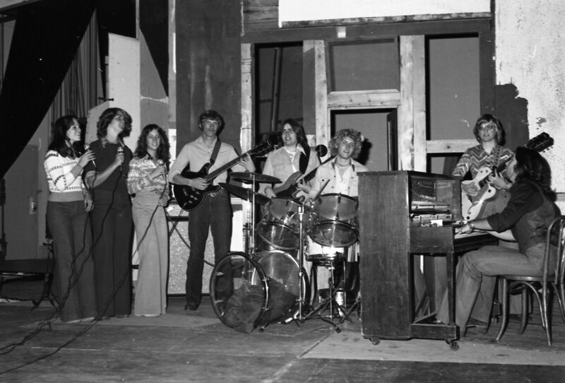 1976-77 Ambassadors 04