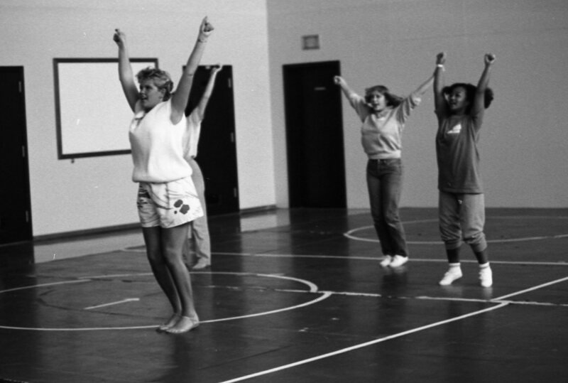 1985 Cheerleaders Practice 03