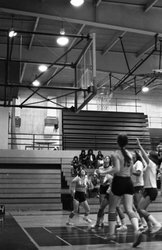 1978 Women's Basketball Action 03