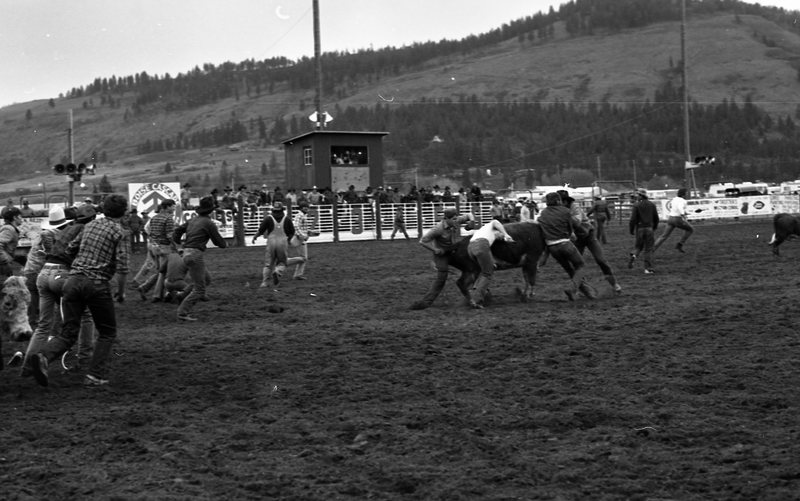 1982 EOSC Rodeo, Cow Milking 02
