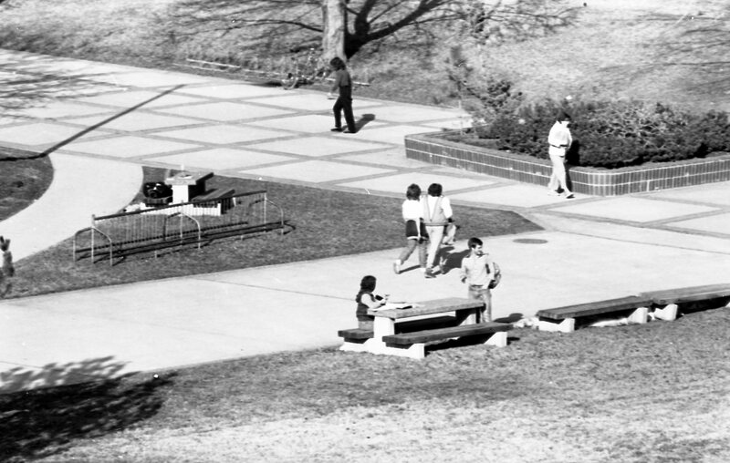 1985 Students, March Outdoor Candid Shots 03